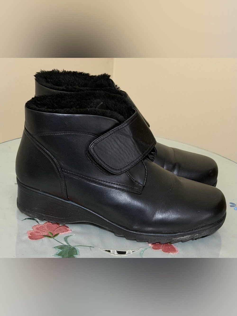 Women’s Black Winter Ankle Boots with Velcro Closure Size 9